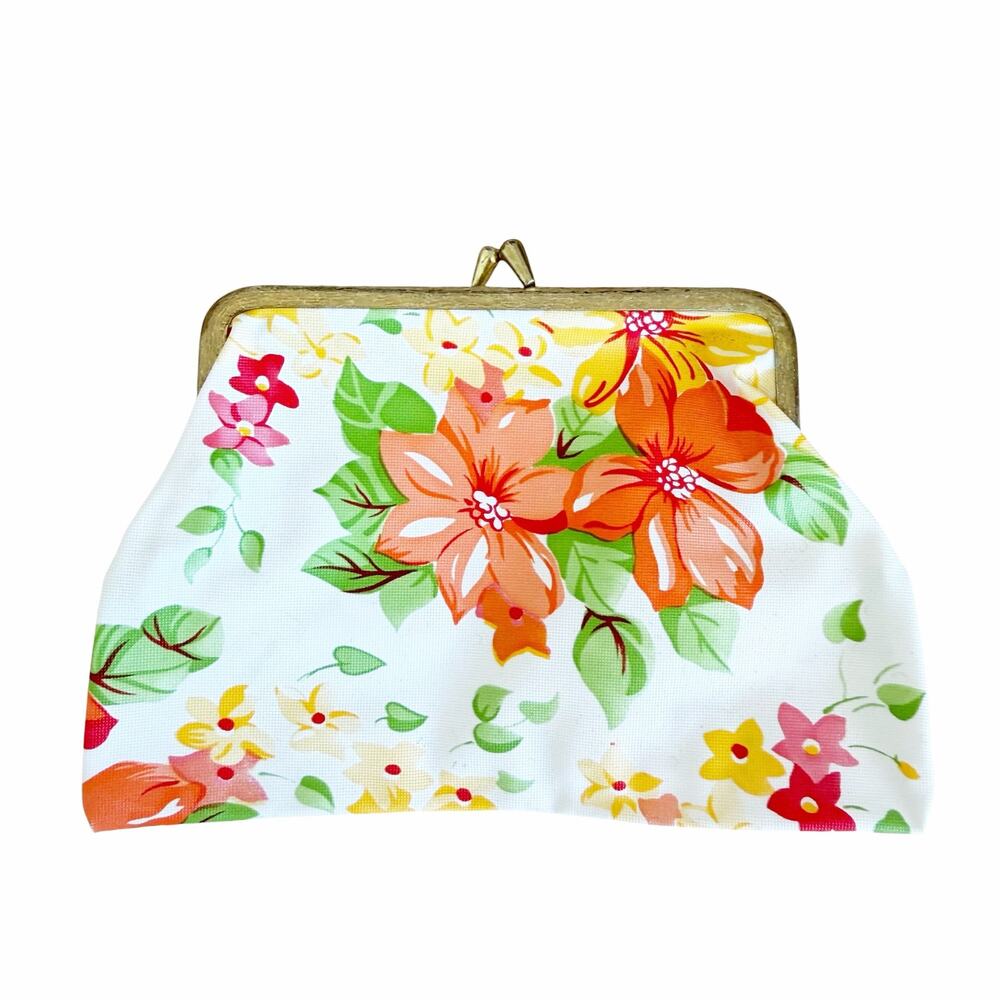 Vintage White Floral Kiss Lock Pouch Coin Purse